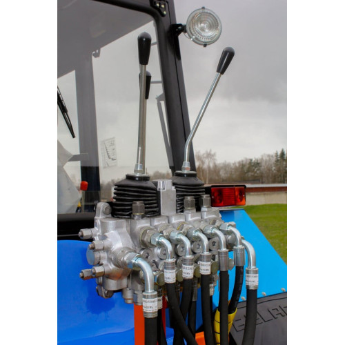 Мини-экскаватор навесной БЛ-21(на с/х навеску Трактора класса 1.4-2)