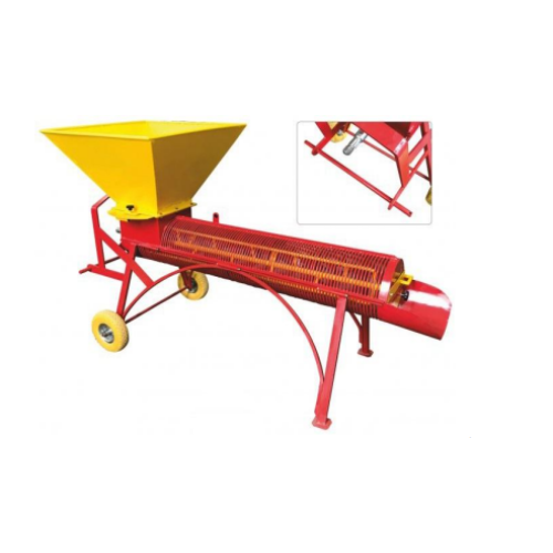 Тракторный очиститель кожуры миндаля