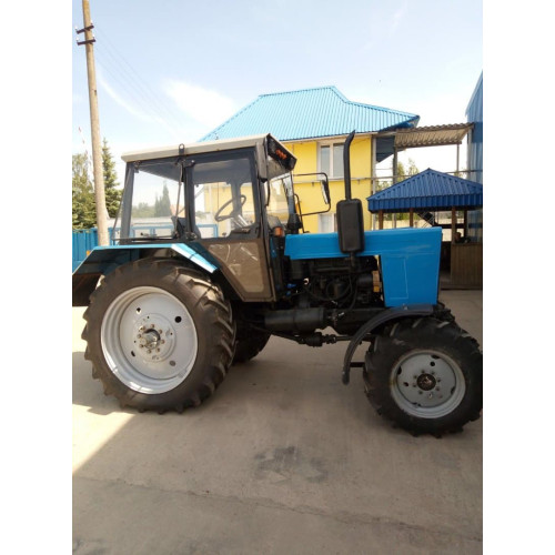 Трактор МТЗ БЕЛАРУС с низкопрофильной кабиной