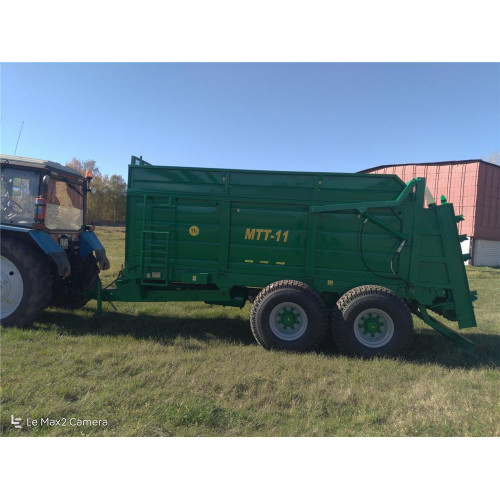 Машина для внесения твердых органических удобрений  МТТ-11