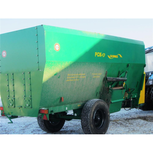 Раздатчик-смеситель кормов РСК-17