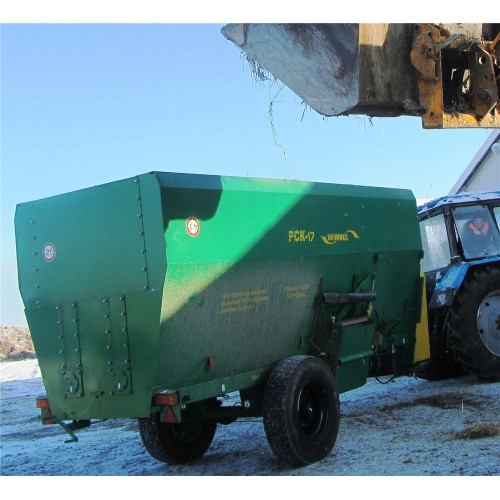 Раздатчик-смеситель кормов РСК-17