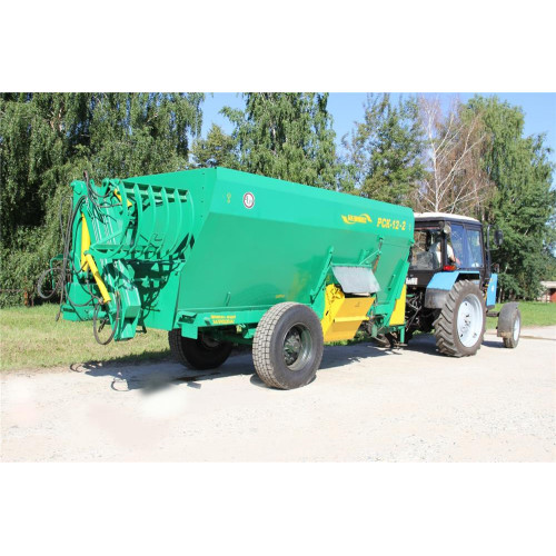 Кормораздатчик РСК-12-3 с грейферным погрузчиком