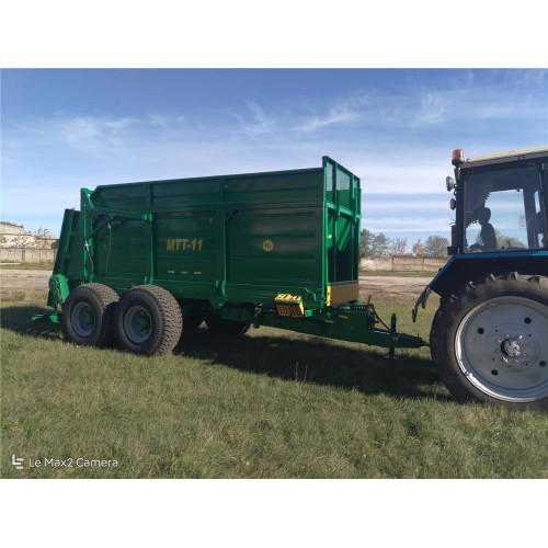 Машина для внесения твердых органических удобрений  МТТ-11