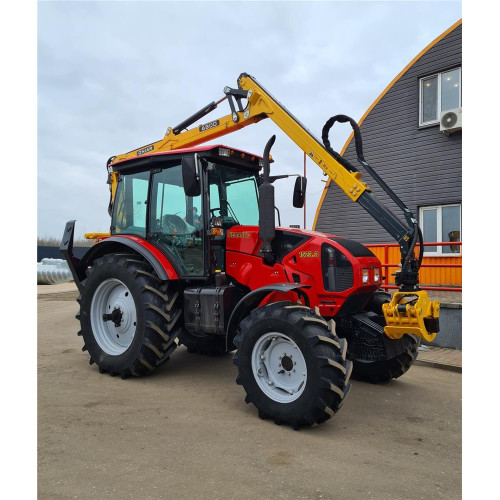 Лесной манипулятор на базе трактора БЕЛАРУС