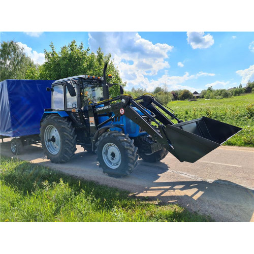 Погрузчик ДМЭ-1000 на базе трактора Беларус