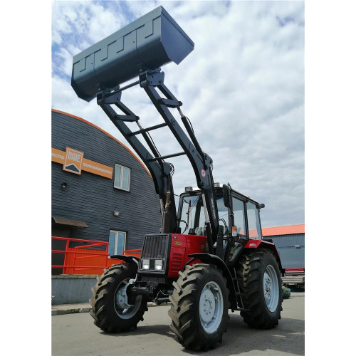 Погрузчик ДМЭ-1000 на базе трактора Беларус