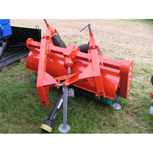 Щетка дорожная НО-86-010